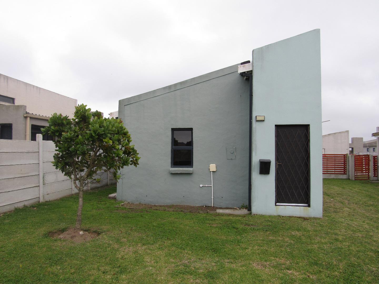729246_4.JPG