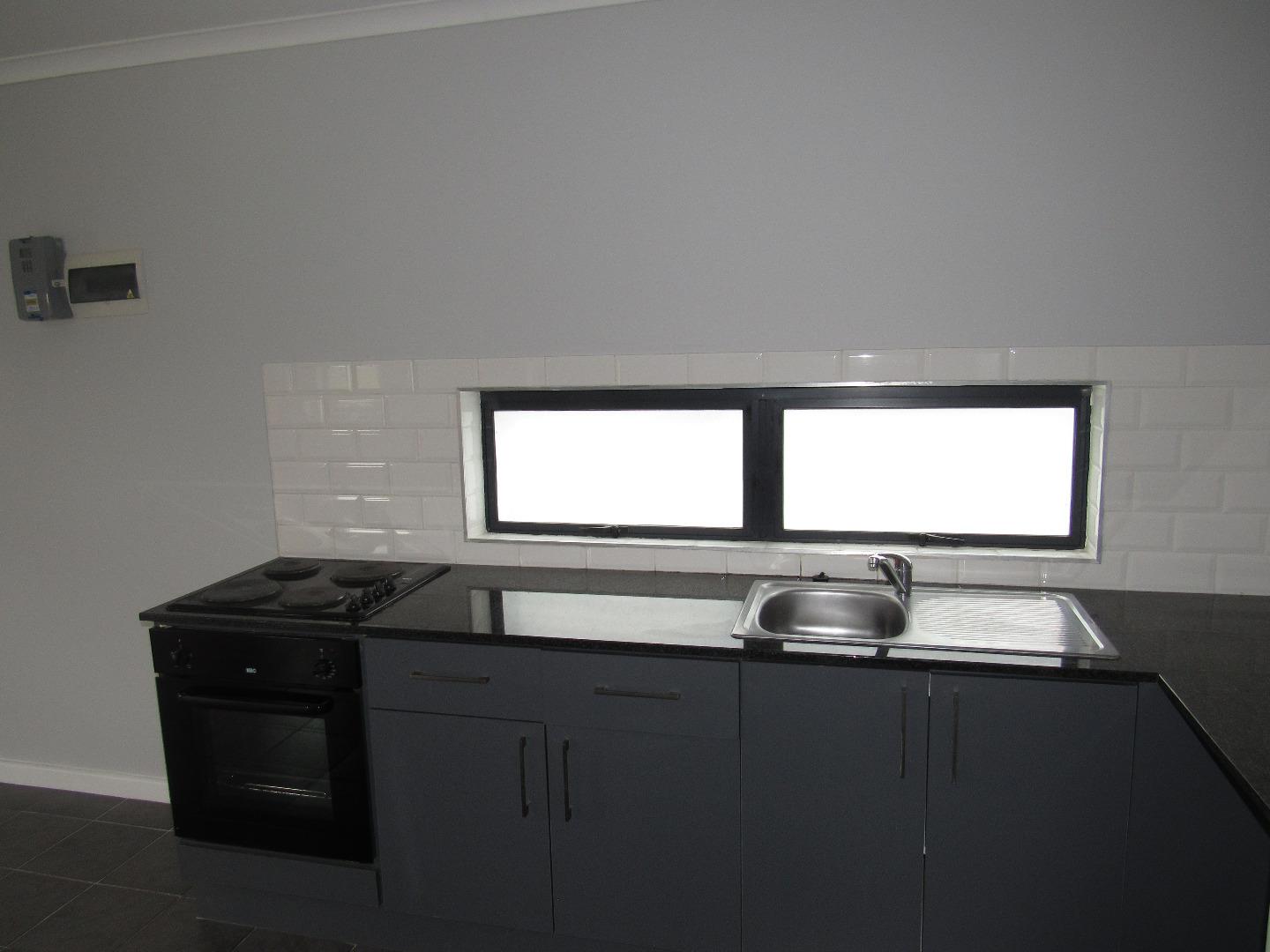 729248_8.JPG
