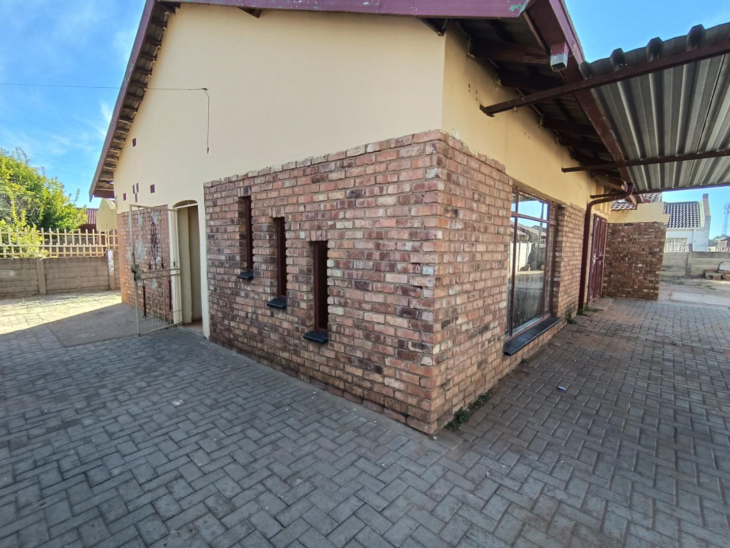 739694_17.jpg