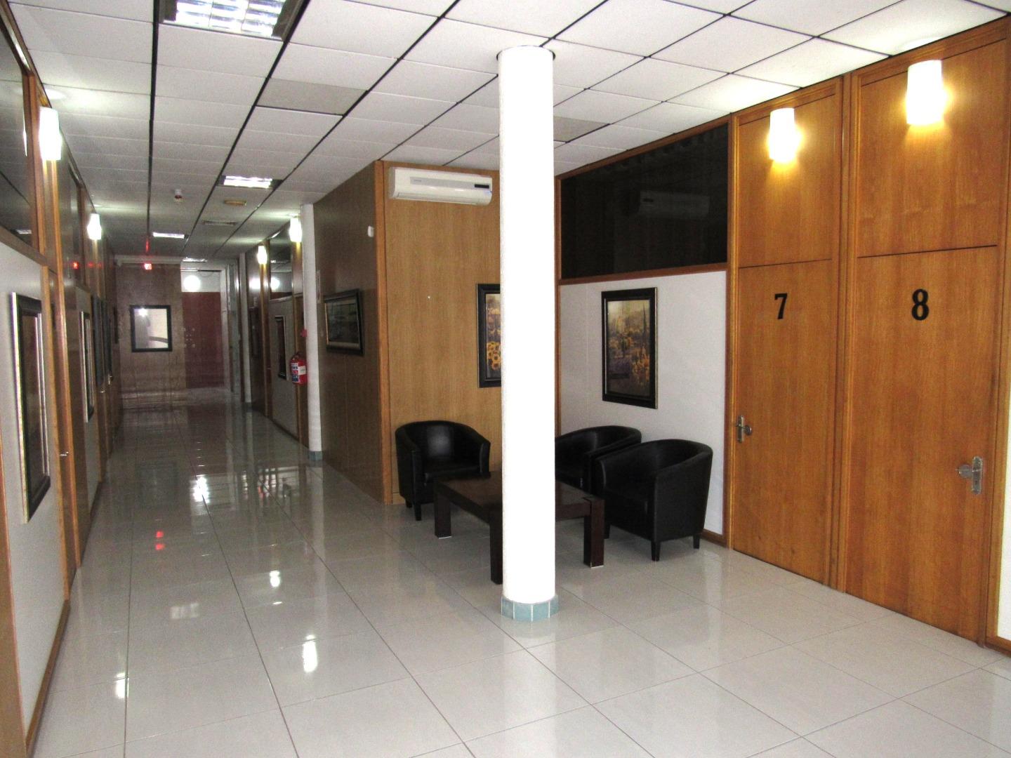 740392_11.JPG