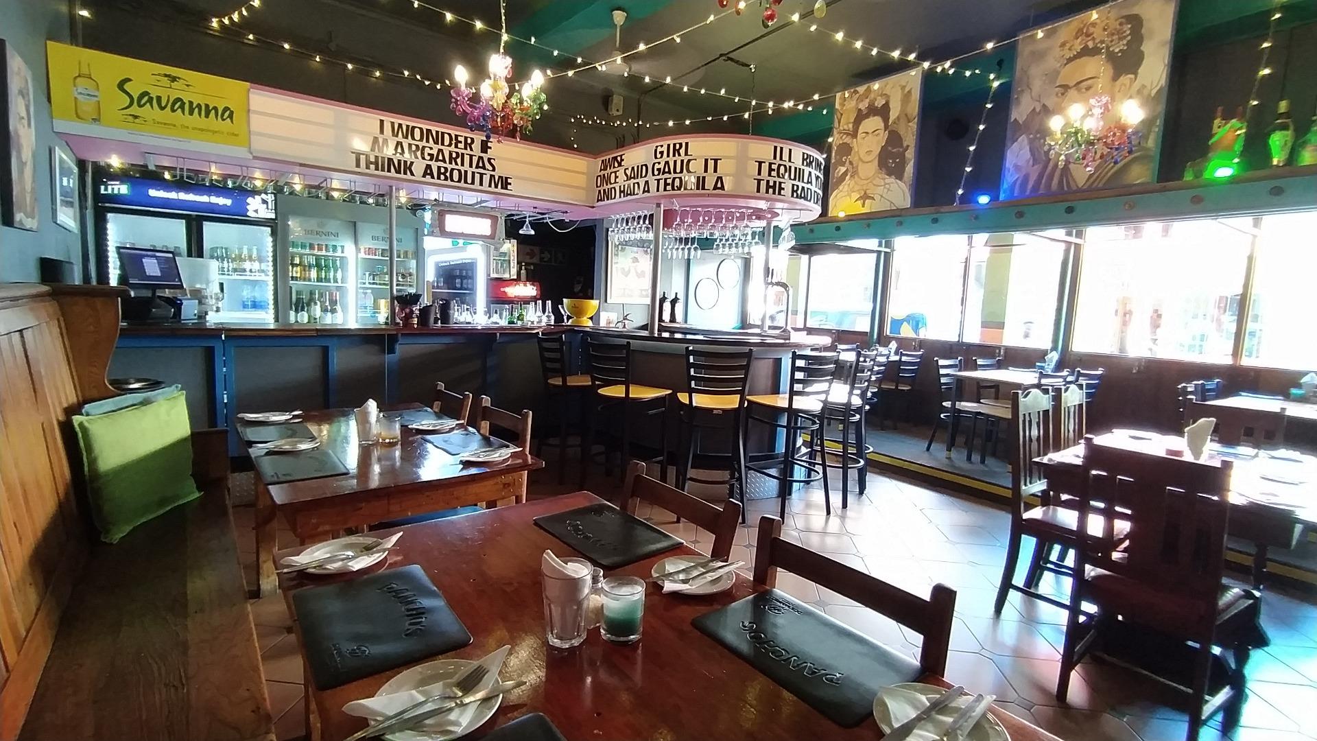 706160_Downstairs_bar_2.jpg