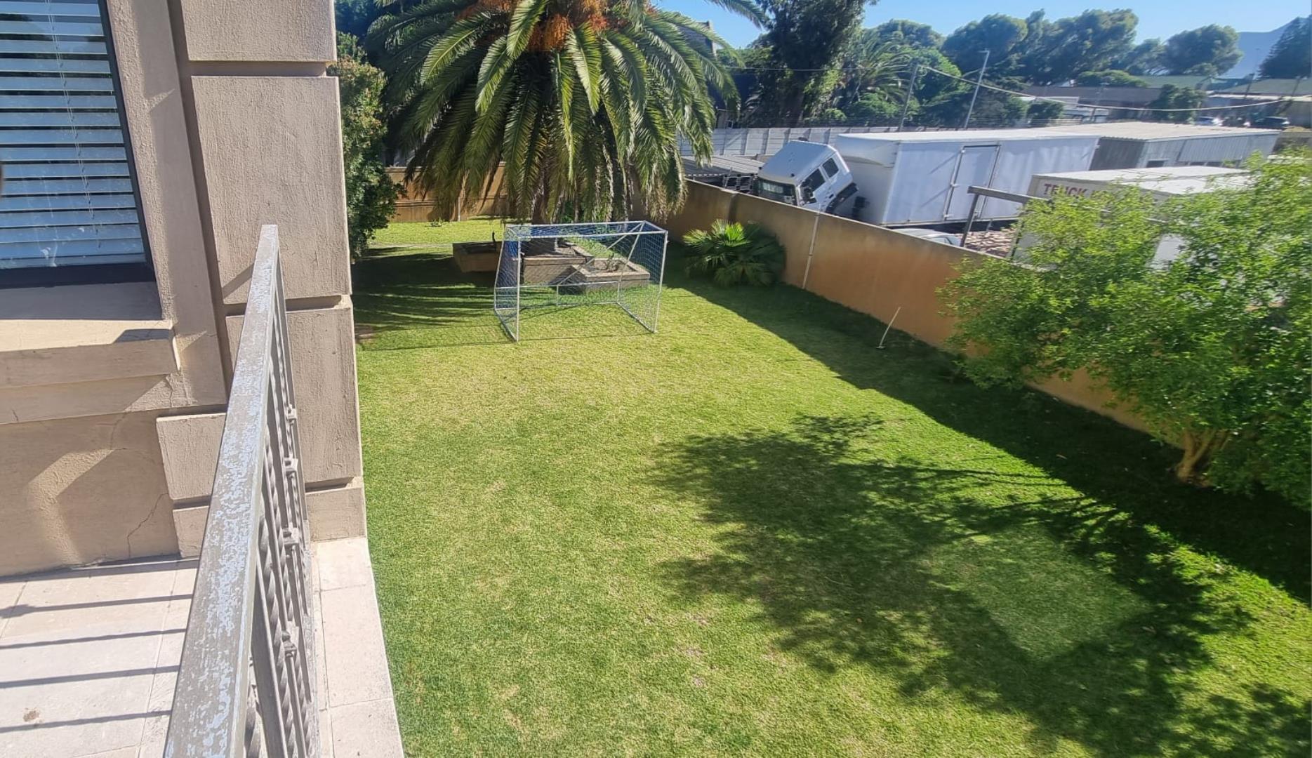 House + Cottage/Flat for Sale in Schaapkraal, Cape Town 706635