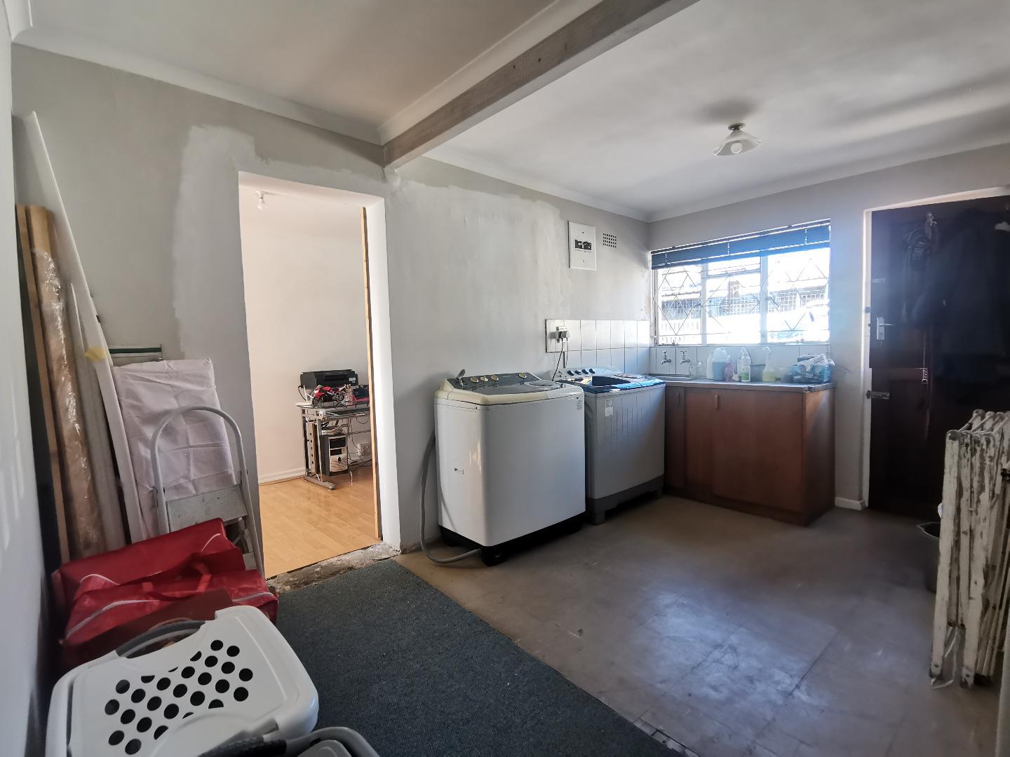 House + Cottage/Flat for Sale in Lansdowne, Cape Town 706671