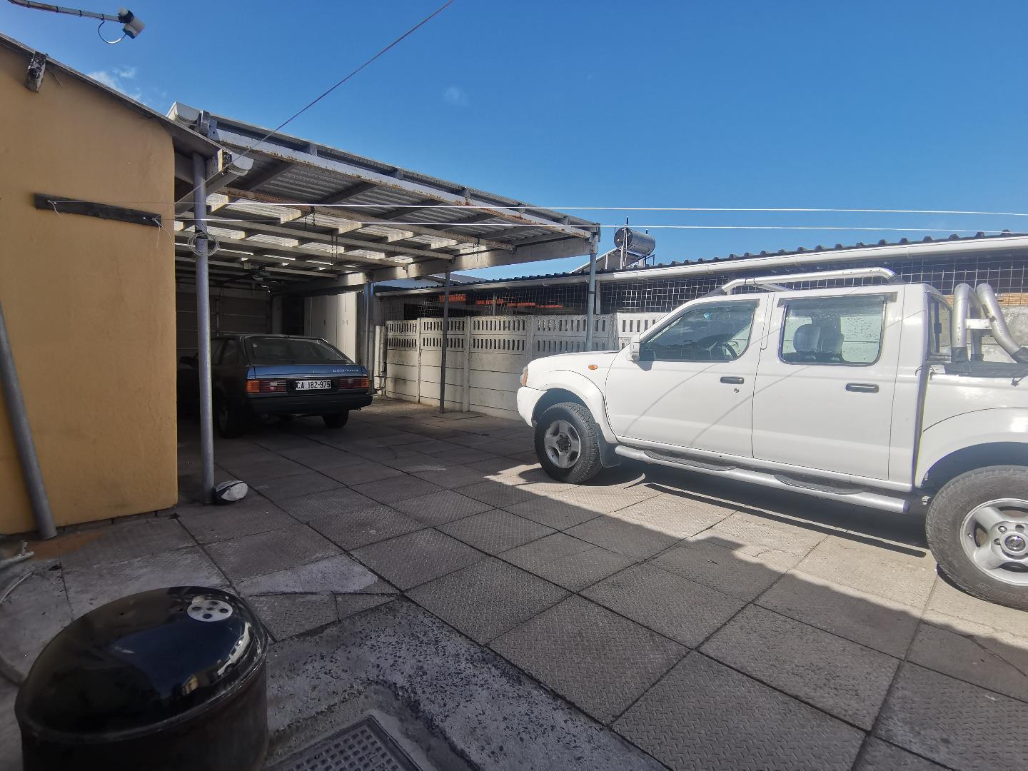 House + Cottage/Flat for Sale in Lansdowne, Cape Town 706671