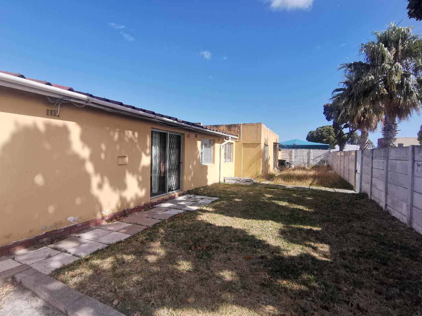 House + Cottage/Flat for Sale in Lansdowne, Cape Town 706671