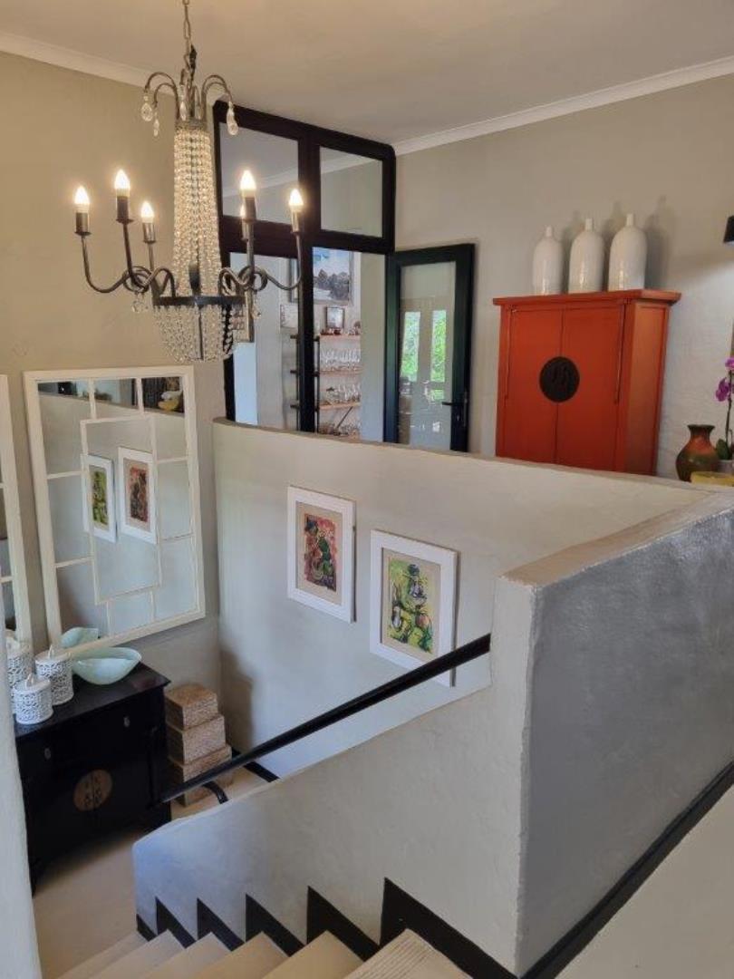 756744_Foyer3.jpg