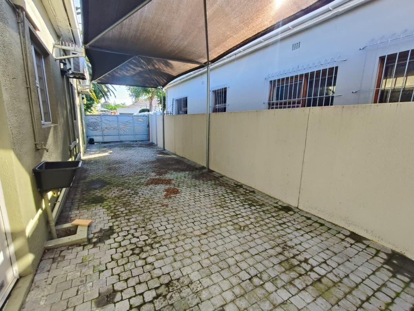 763987_driveway_carport.jpg