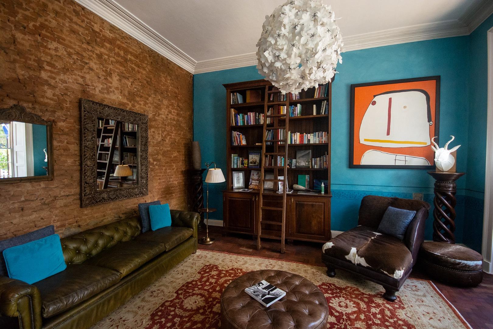765652_lounge1.jpg