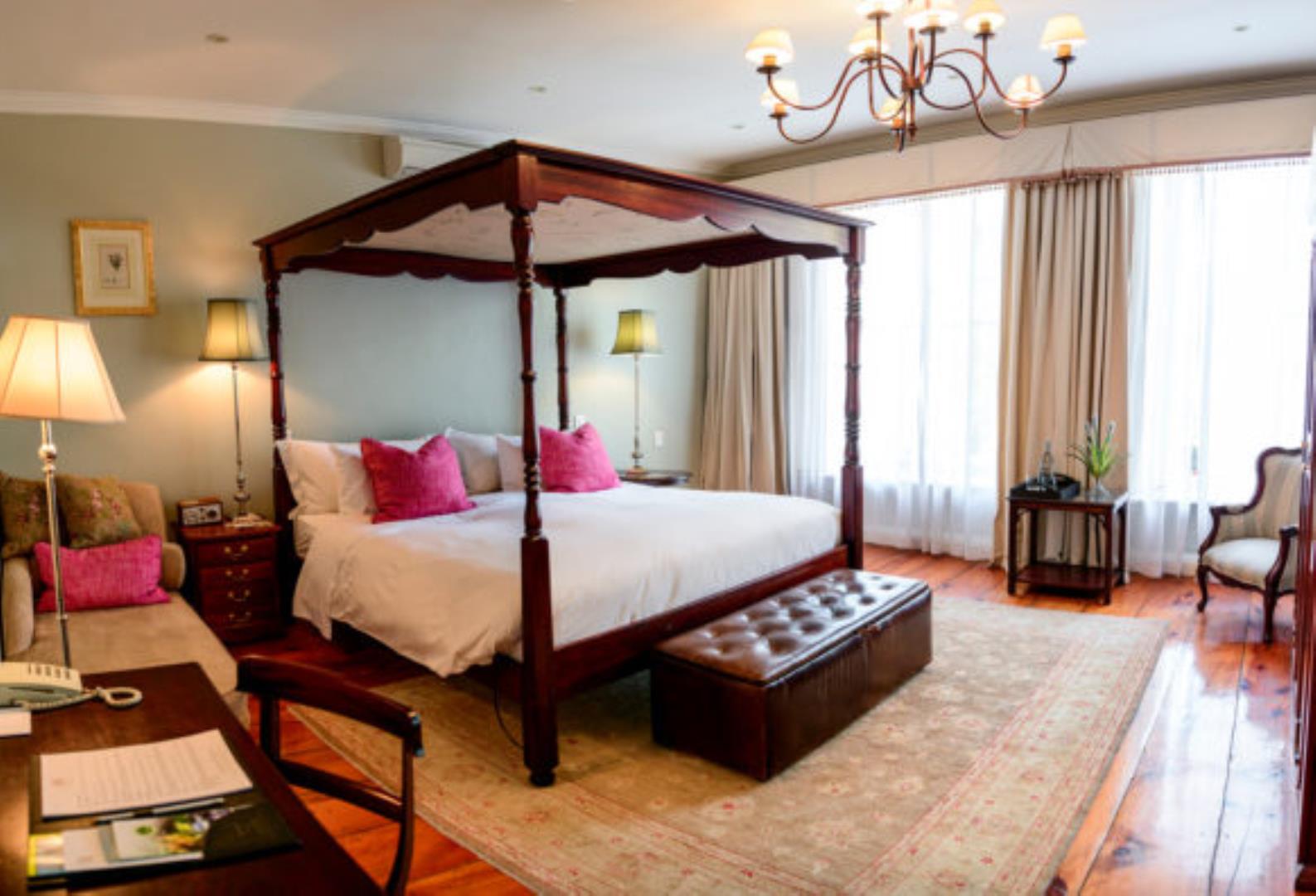 765652_luxury_room.jpg